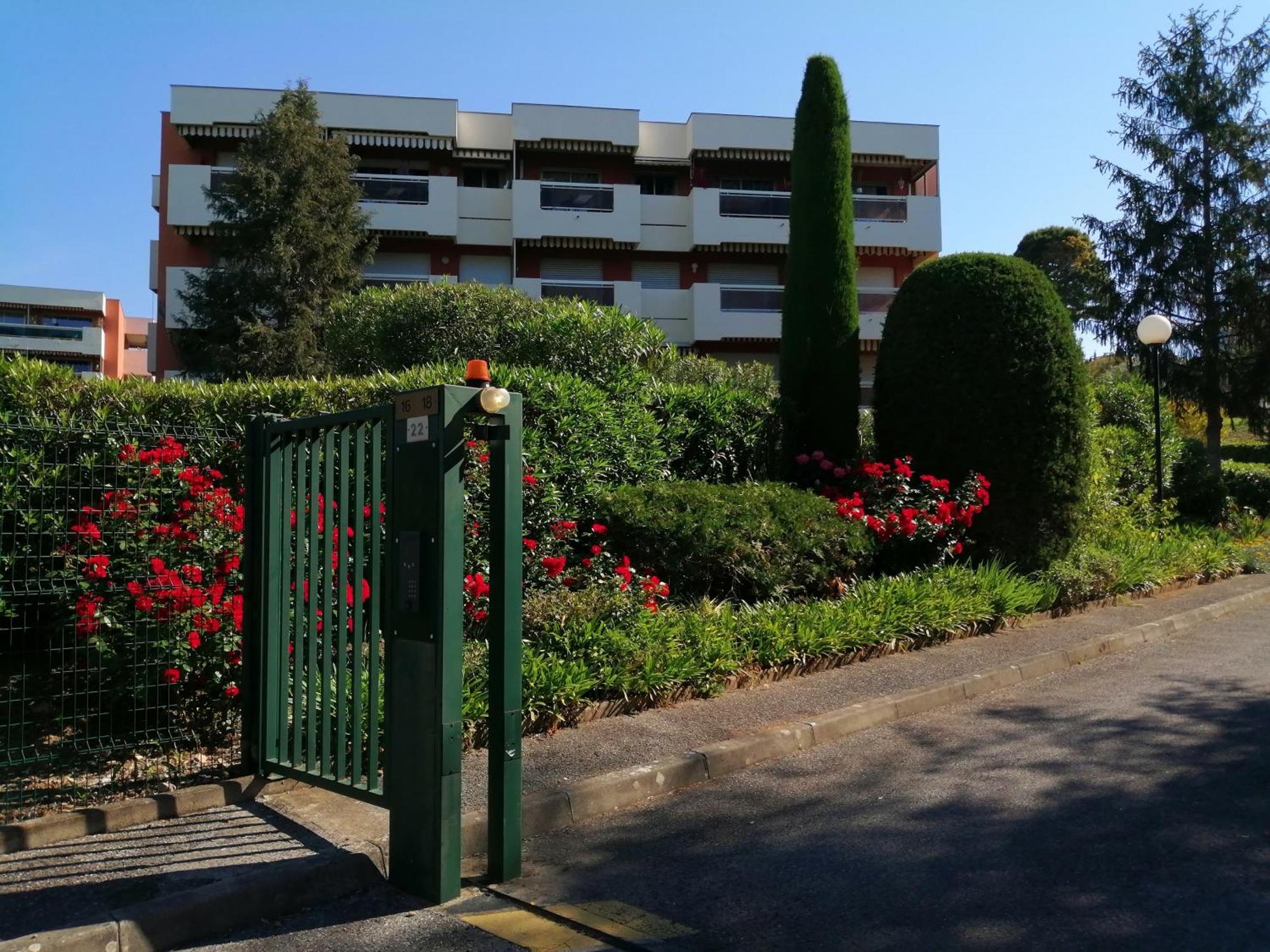 Studio - Juan Les Pins - Proximite Plages Αντίμπ Εξωτερικό φωτογραφία